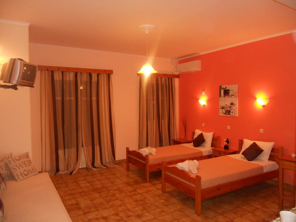 Elli Marina Studios And Apartments Бенитсес Номер фото