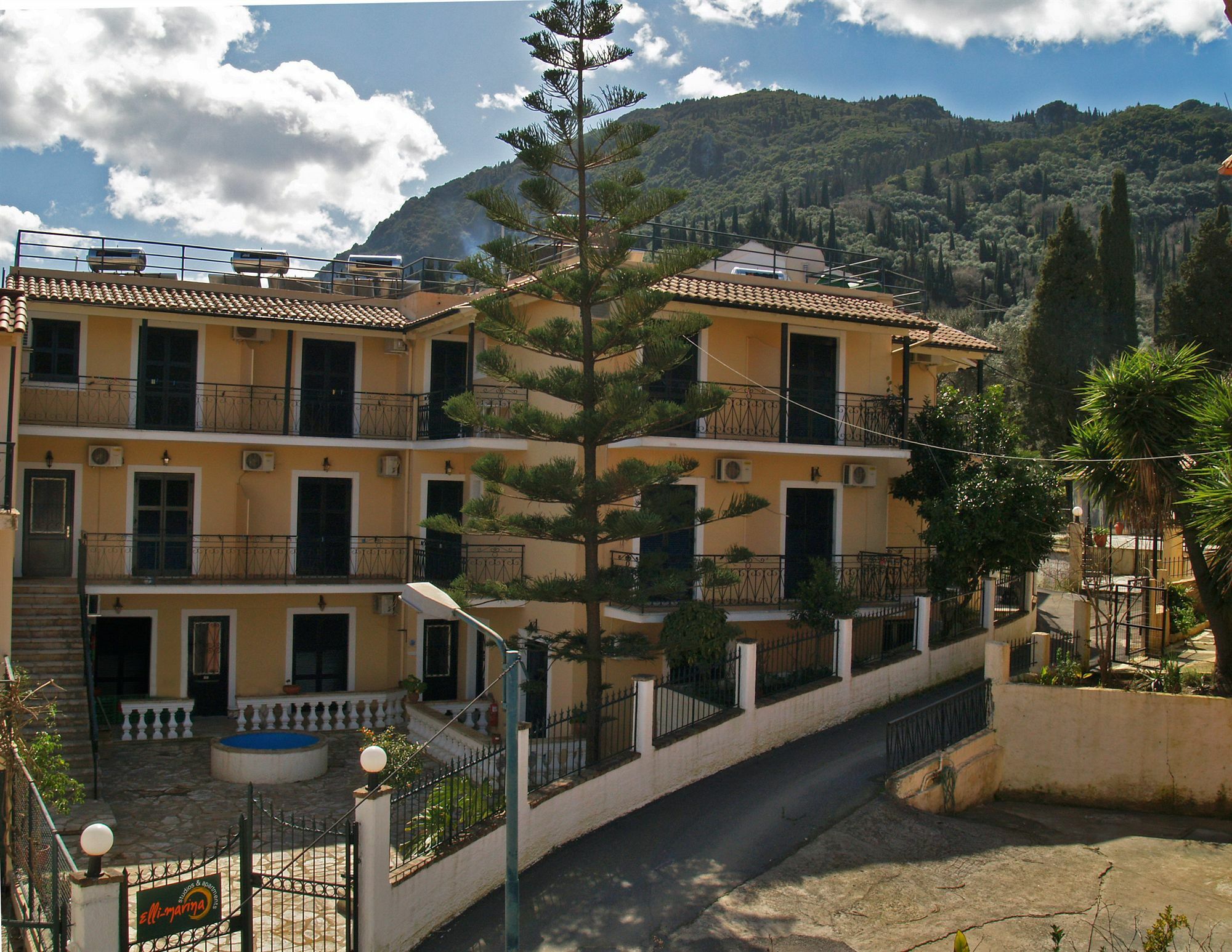 Elli Marina Studios And Apartments Бенитсес Экстерьер фото